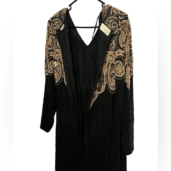 Cache vintage 100% silk black and gold long sleeve fully sequins and beaded gown - Picture 5 of 16